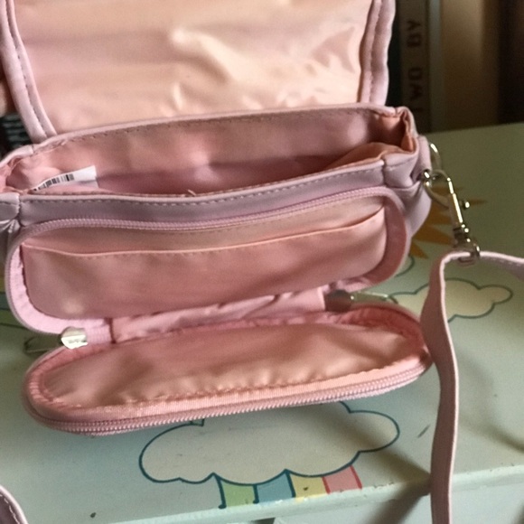 Pink Handbag with Mirror - Picture 4 of 7